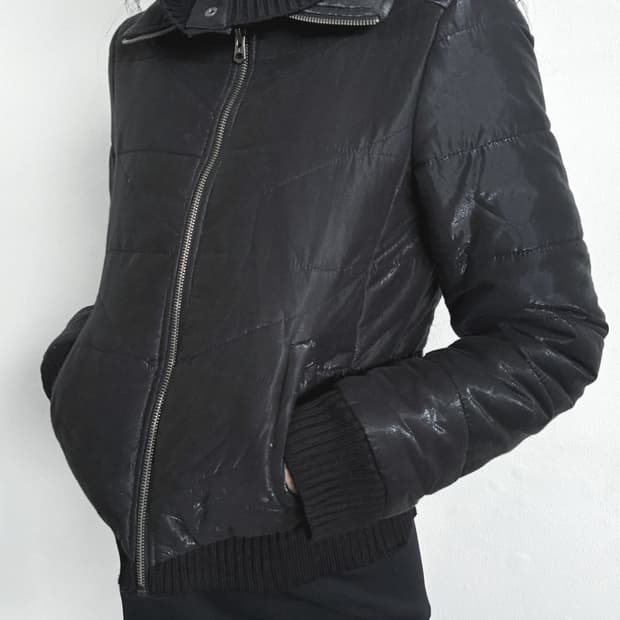 a/x 아르마니 익스체인지 하이넥 메탈릭쉬머 크롭 패딩