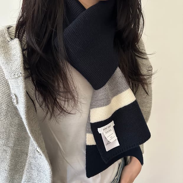 톰그레이 thom grey 배색 머플러