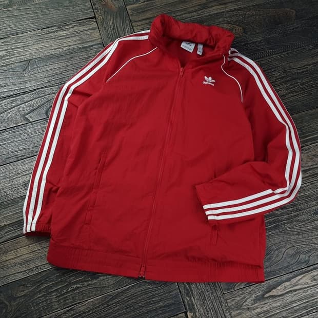 [아디다스] 불꽃로고 파이어버드 바람막이 자켓 레드 M18209
