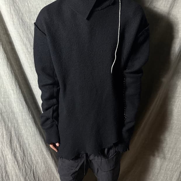 BED j.w. FORD Distressed High Neck Knit