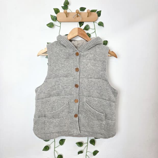 그레이 후드 패딩 조끼