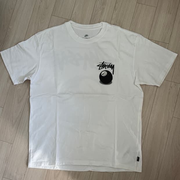 스투시 나이키  8볼 티셔츠