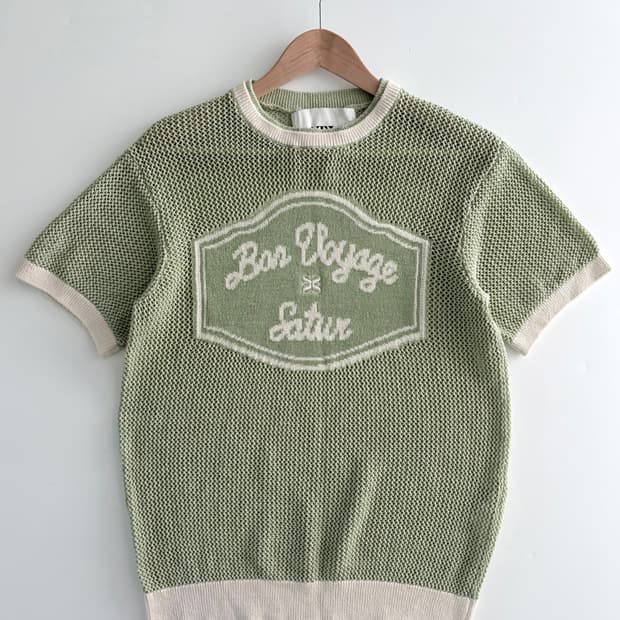 Satur 세터 본보야지 아트로고 크루넥 하프니트