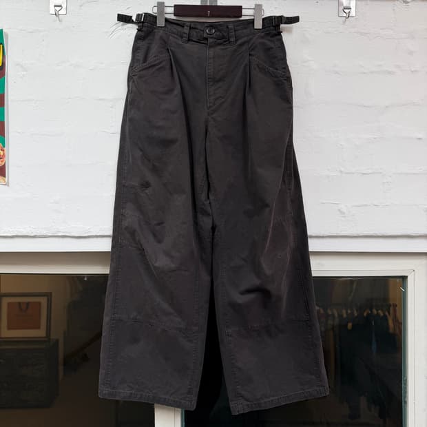 POLYTERU 폴리테루 쓰리다트 치노팬츠 차콜 1