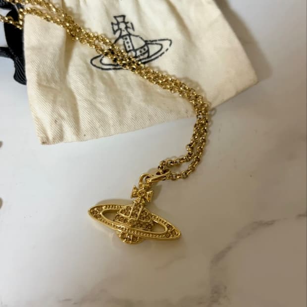 비비안 웨스트우드 미니 바스 릴리프 펜던트 (새상품급)