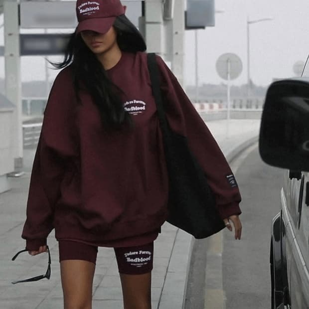 배드블러드 기모 맨투맨 버건디 m