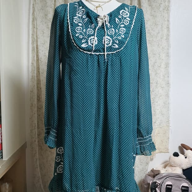 [모리걸] 에메랄드 도트 플라워 롱 원피스