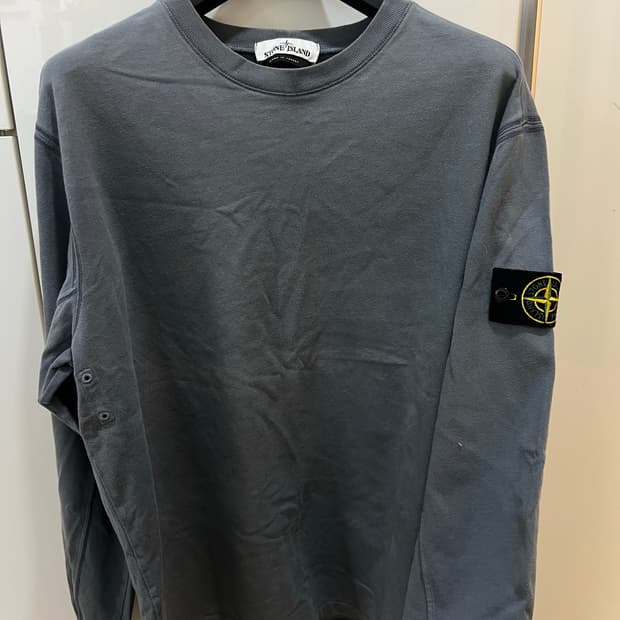 스톤아일랜드 소라색 맨투맨 xl