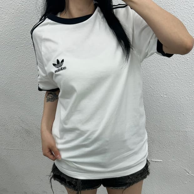 아디다스 블랙라인 화이트 반팔 XL