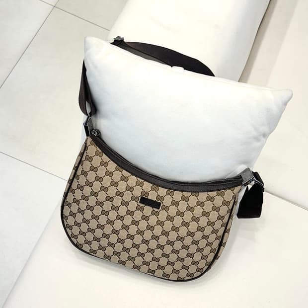 구찌 GG 자가드 호보백 (정품)