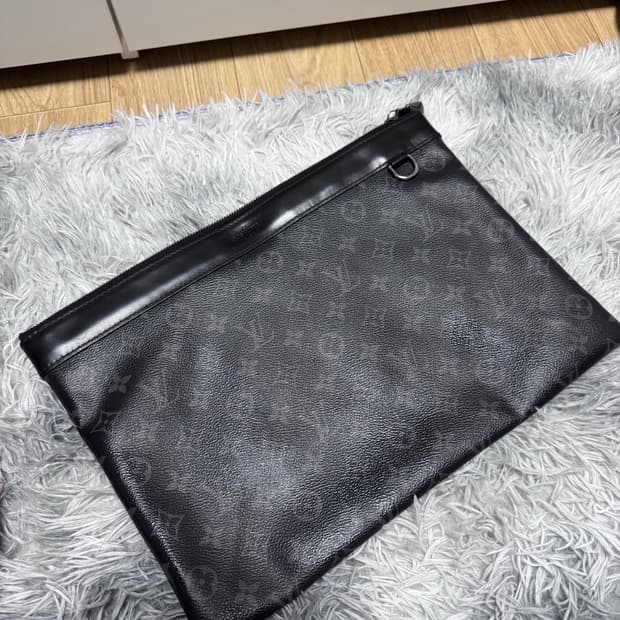 루이비통 모노그램 클러치