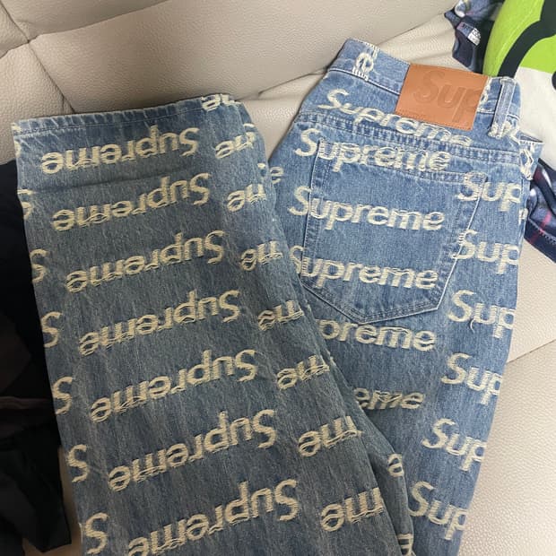 [32] 슈프림 21SS 프레이드 레귤러 진