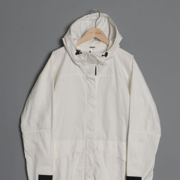 MARGINAL GLAMOR Womans Mountain Jacket