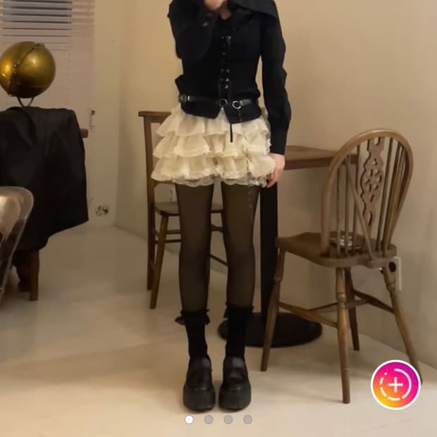 러프넥 튜튜 스커트 크림