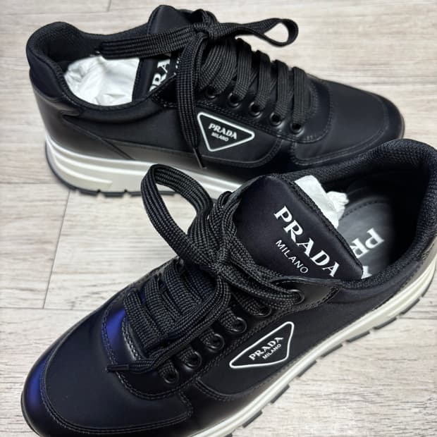 프라다 블랙 스니커즈 37.5