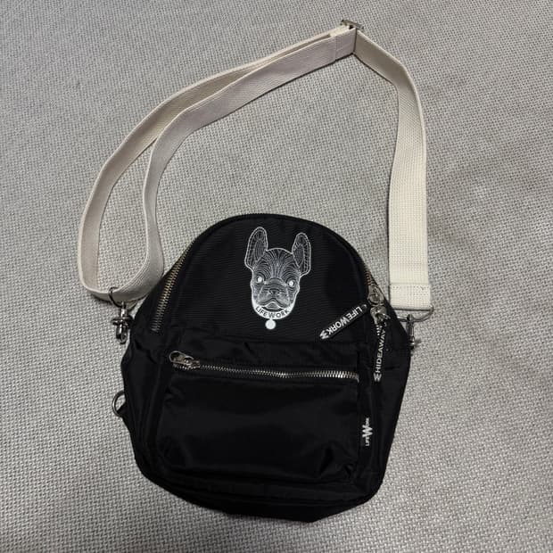 라이프워크 블랙 미니 크로스백