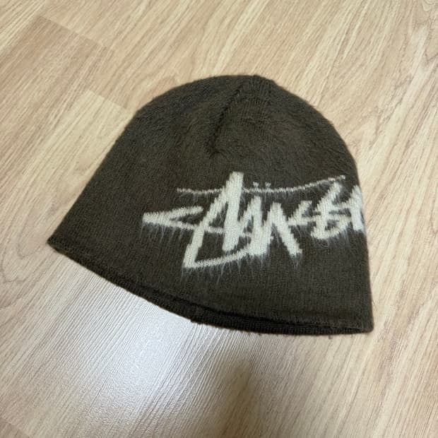 스투시 브러쉬드 아웃스탁 스캘컵 비니