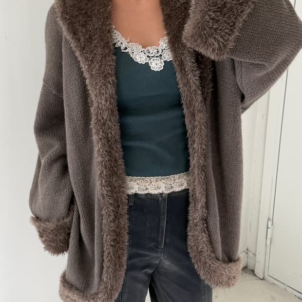 이태리 퍼 디테일 니트가디건