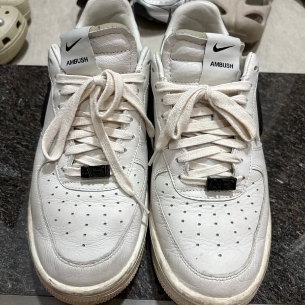 나이키X엠부쉬 275사이즈