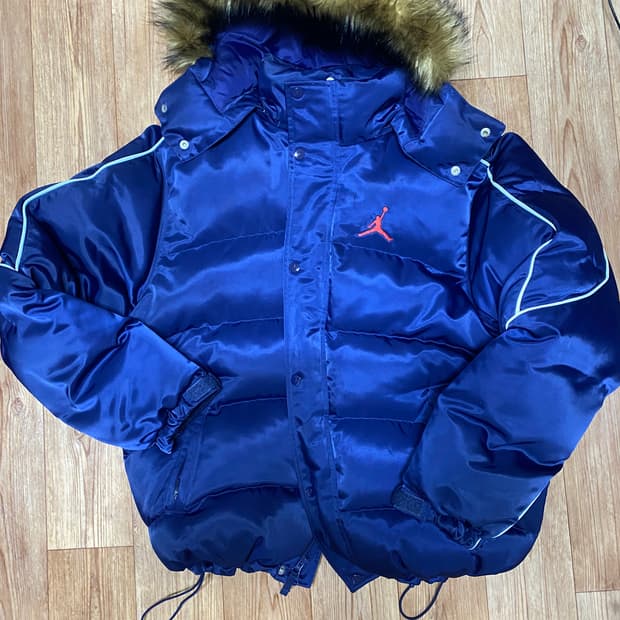 슈프림 조던 퍼피 패딩 네이비 L