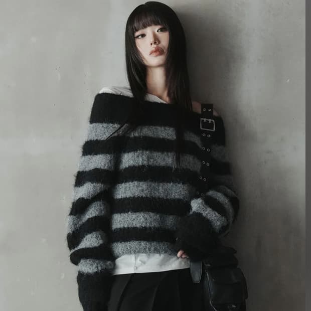 스키즘인듀싱 스트라이프 니트 스웨터