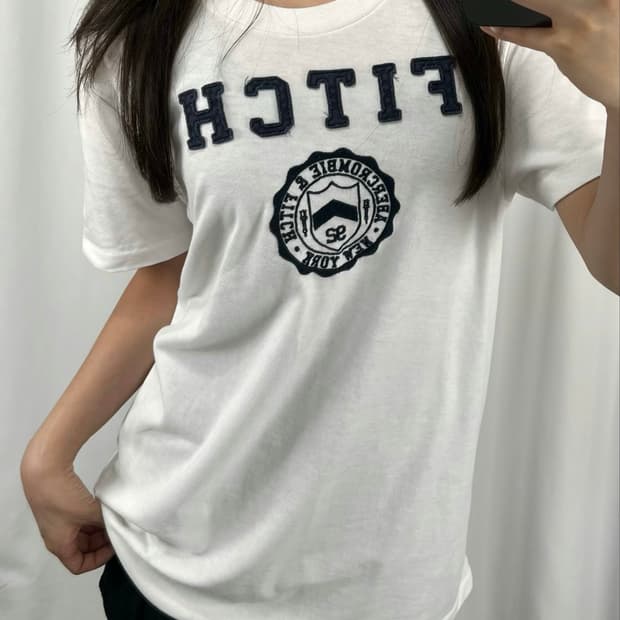 아베크롬비 화이트 반팔