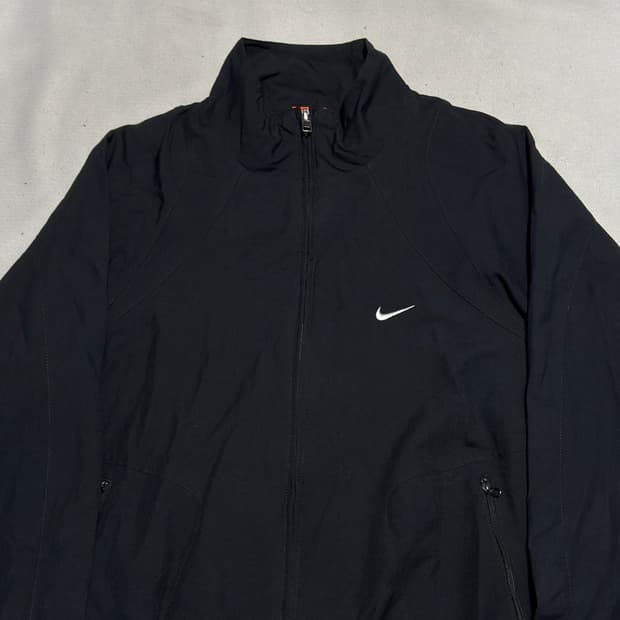 M 나이키 솔로 스우시 블랙 자켓