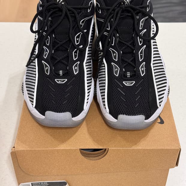 나이키 x 드레이크 녹타 글라이드 블랙 화이트 클리어