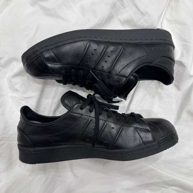 Y-3 트리플 블랙 슈퍼스타 (255-260)