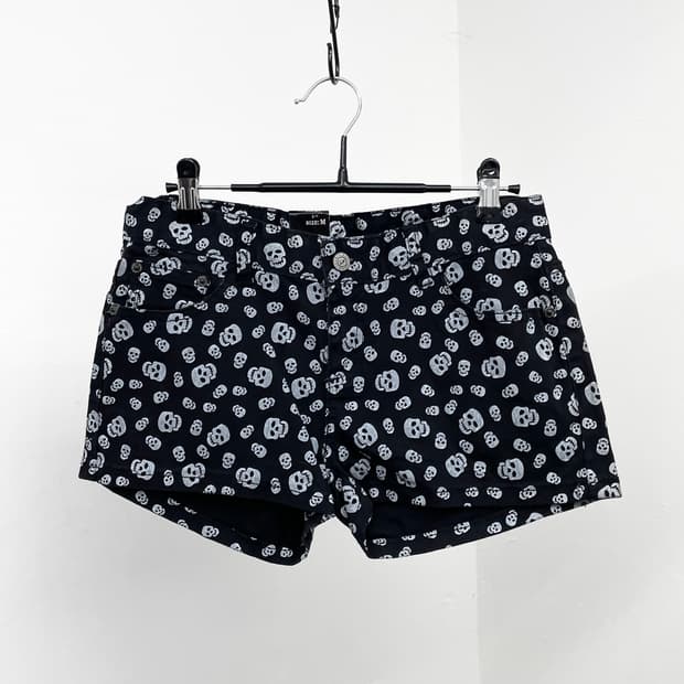 펑크 스컬 패턴 숏츠💀