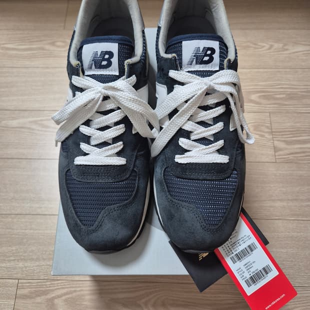 뉴발란스 990v1 메이드 인 USA 네이비 270