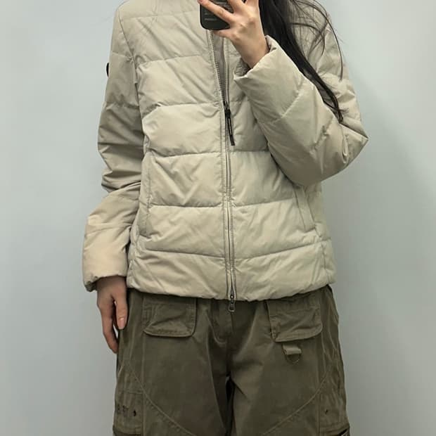 네셔널지오그래픽 와펜 베이지 경량 패딩