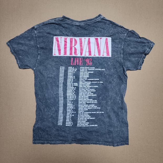 NIRVANA Live '93 미네랄 워시 양면 프린팅 밴드티