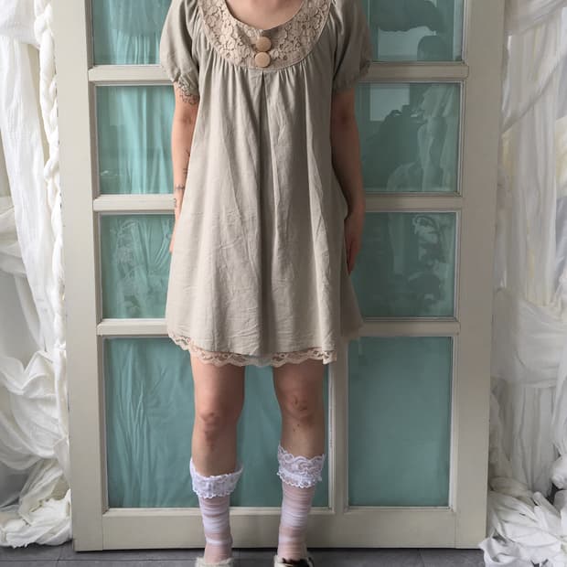 Lace point puff onepiece