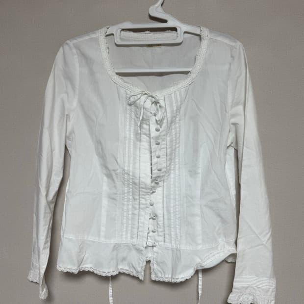 콩단추 리본 생화이트 블라우스 갸루 러블리