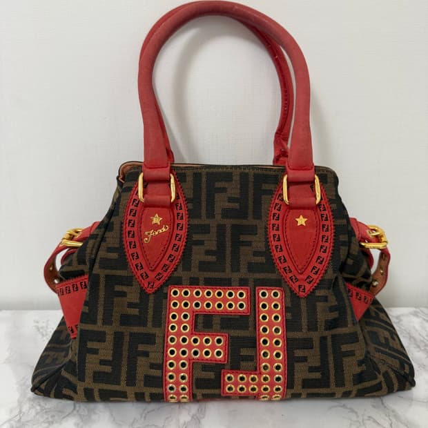 펜디 주카 자가드 토트백