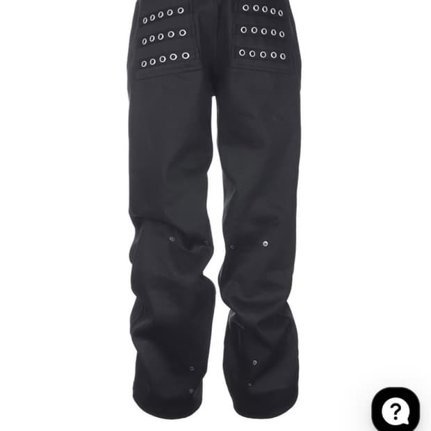 비엑세스 Eyelet Button Black Jeans