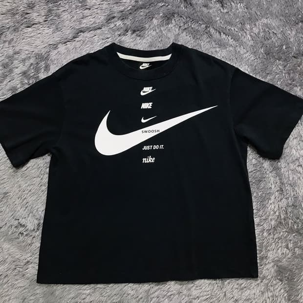 [[여성 S, A급] 나이키(NIKE) 멀티로고 루즈핏 반팔티셔츠@392