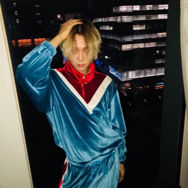 클럿스튜디오 벨벳 트레이닝 셋업 스카이블루