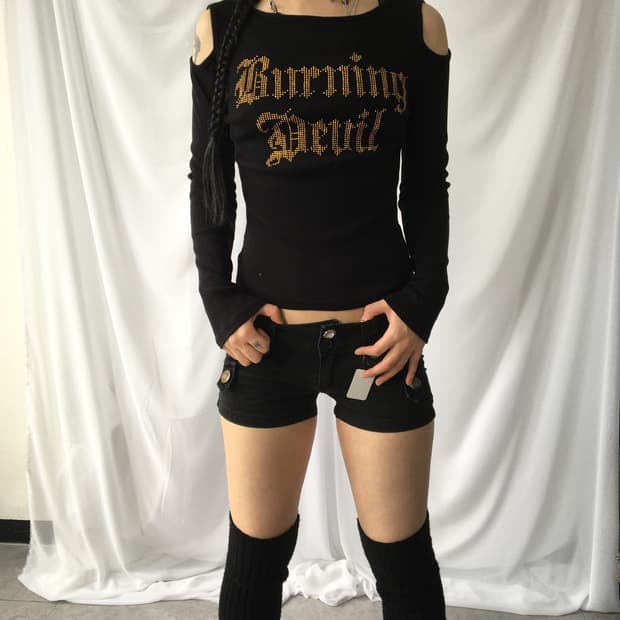 Cubic lettering cut off point ribbed sle