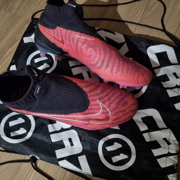 나이키 축구화 팬텀 GX 엘리트 DF