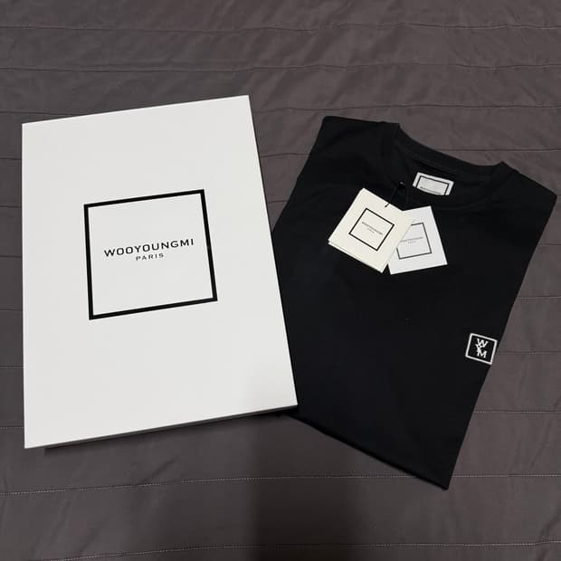 25ss) 50) 우영미 백로고 반팔