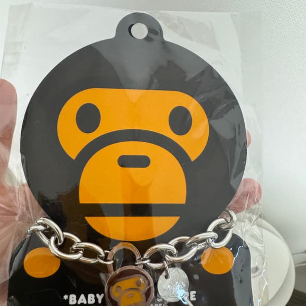 베이프 팔찌 (새상품)