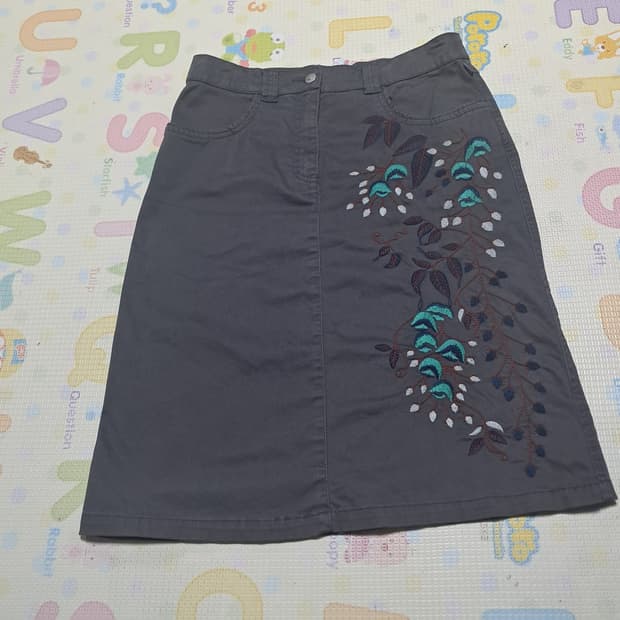 오일릴리 자수 스커트 36(55~66)