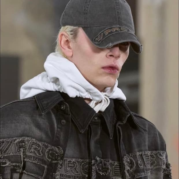 와이프로젝트 로고 패치 데님 볼캡