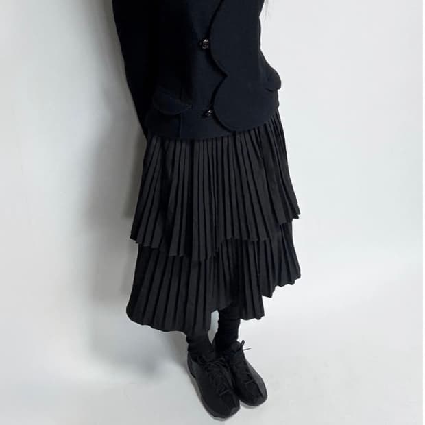 블랙 플리츠 레이어드 밴딩 스커트