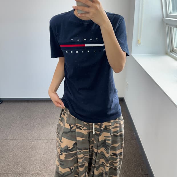 Tommy Hilfiger 타미힐피거 네이비 반팔