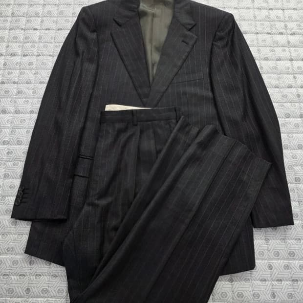 로로피아나 남성 스트라이프 정장 셋업 52R