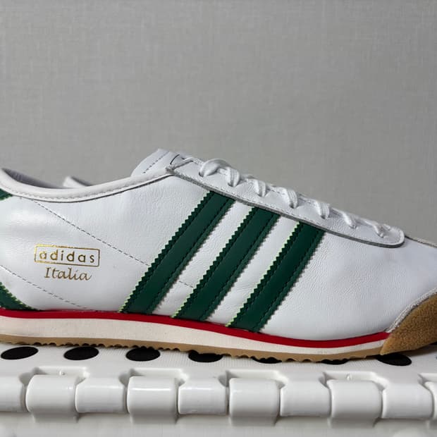 아디다스 이탈리아 스니커즈 245