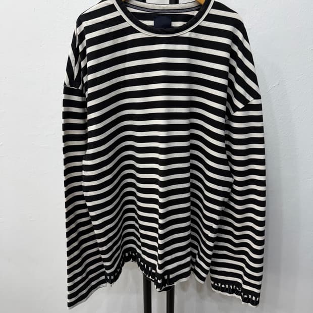 정품) 준지 오버핏 자수 레터링 긴팔티 44